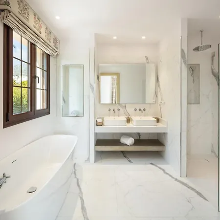 Cubo's Luxury Mansion El Baron De Sierra Blanca Marbella