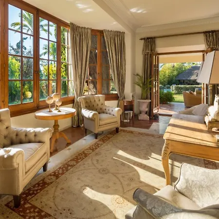 Cubo's Luxury Mansion El Baron De Sierra Blanca Villa