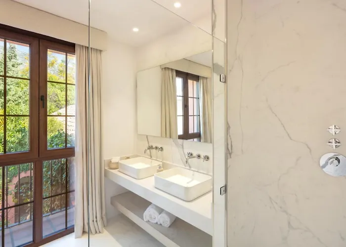 Cubo's Luxury Mansion El Baron De Sierra Blanca Вилла *