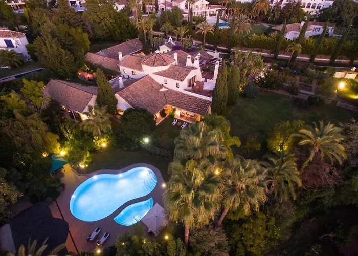 Cubo's Luxury Mansion El Baron De Sierra Blanca Вилла