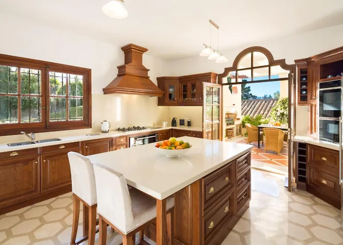 Cubo's Luxury Mansion El Baron De Sierra Blanca Марбелья