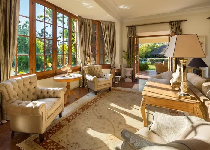 Cubo's Luxury Mansion El Baron De Sierra Blanca Вилла