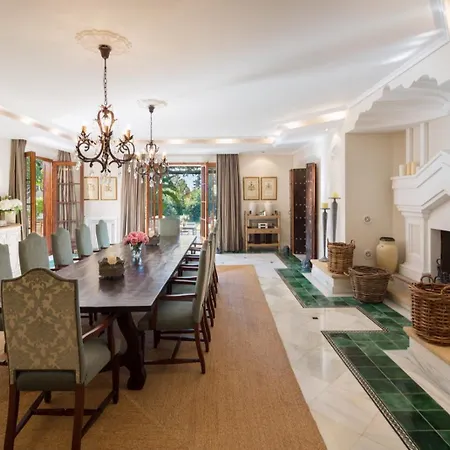 Vila Cubo's Luxury Mansion El Baron De Sierra Blanca