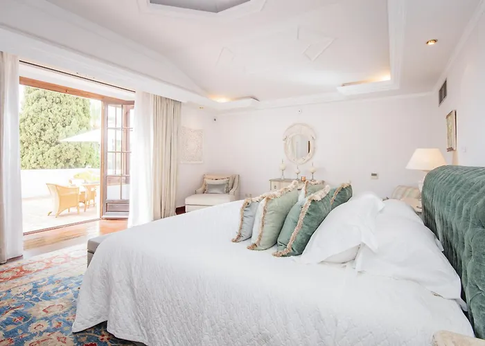 Cubo's Luxury Mansion El Baron De Sierra Blanca Villa *