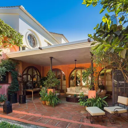 Вилла Cubo's Luxury Mansion El Baron De Sierra Blanca *