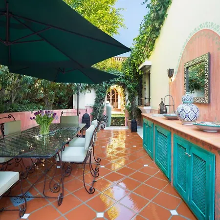 Cubo's Luxury Mansion El Baron De Sierra Blanca Вилла