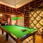 Willa Cubo's Luxury Mansion El Baron De Sierra Blanca Marbella